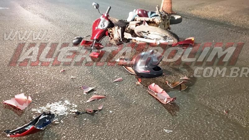 Condutor de Fiat Toro avança via e foge do local após ocasionar acidente em Rolim de Moura Condutor de Fiat Toro avança via e foge do local após ocasionar acidente em Rolim de Moura