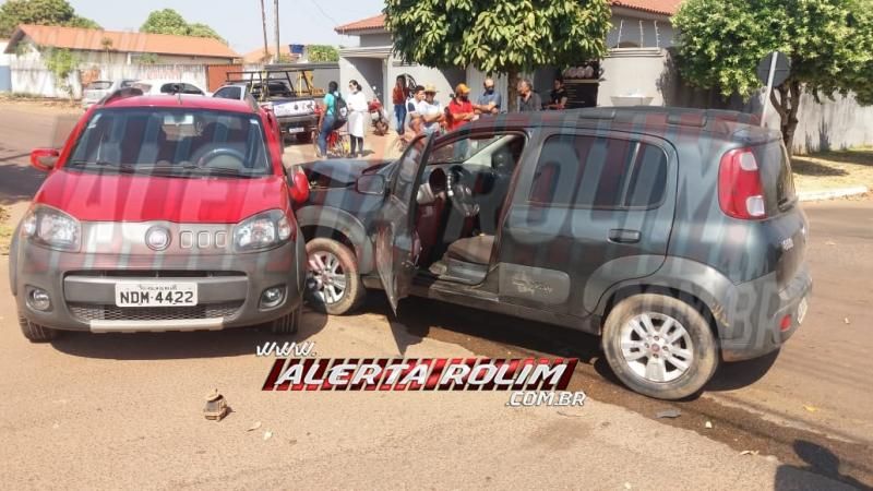 Dois Unos colidem nesta manhã de quarta-feira em Rolim de Moura Dois Unos colidem nesta manhã de quarta-feira em Rolim de Moura