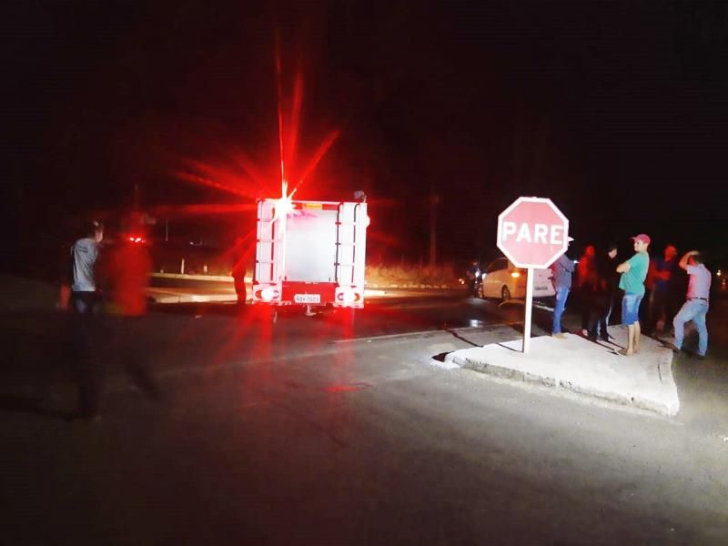 Grave acidente é registrado nesta noite no trevo que da acesso a Rolim de Moura na BR-364 Grave acidente é registrado nesta noite no trevo que da acesso a Rolim de Moura na BR-364