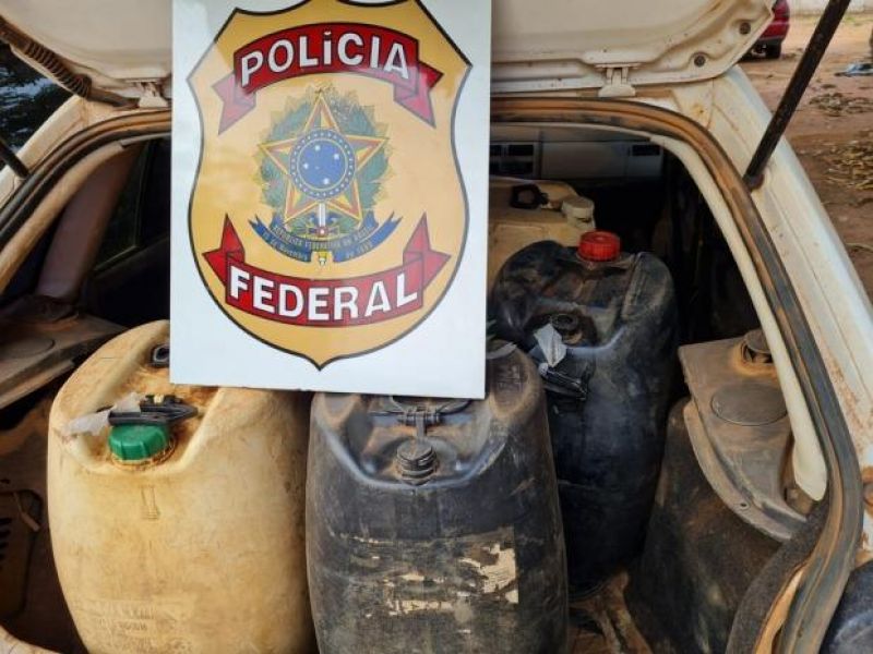 Homens são presos por revenderem gasolina boliviana a R$ 3,80 em Rondônia Homens são presos por revenderem gasolina boliviana a R$ 3,80 em Rondônia