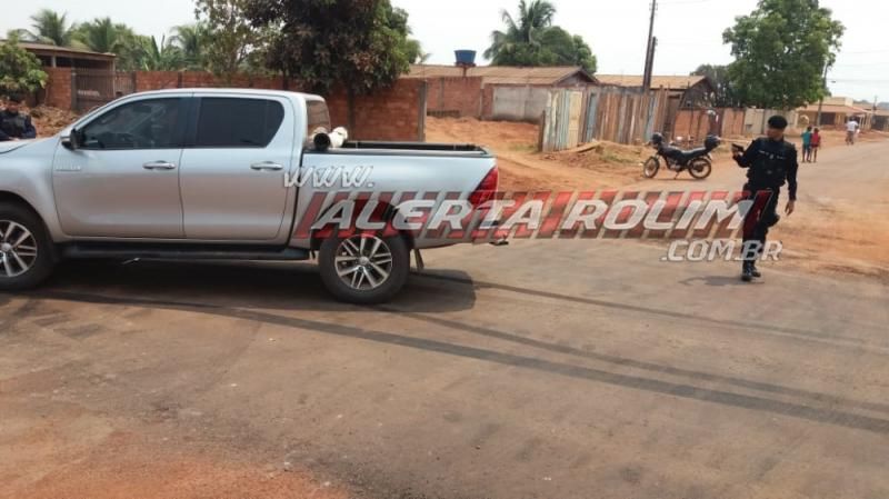 Motociclista é socorrido após ser atingido por Hilux no Boa Esperança em Rolim de Moura Motociclista é socorrido após ser atingido por Hilux no Boa Esperança em Rolim de Moura