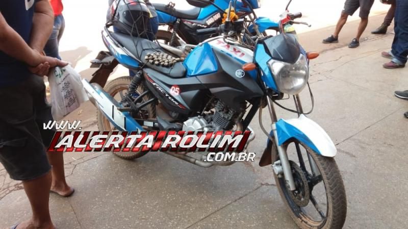 Mototaxista é socorrido depois de colidir na traseira de caminhonete após condutor sair de oficina em Rolim de Moura Mototaxista é socorrido depois de colidir na traseira de caminhonete após condutor sair de oficina em Rolim de Moura