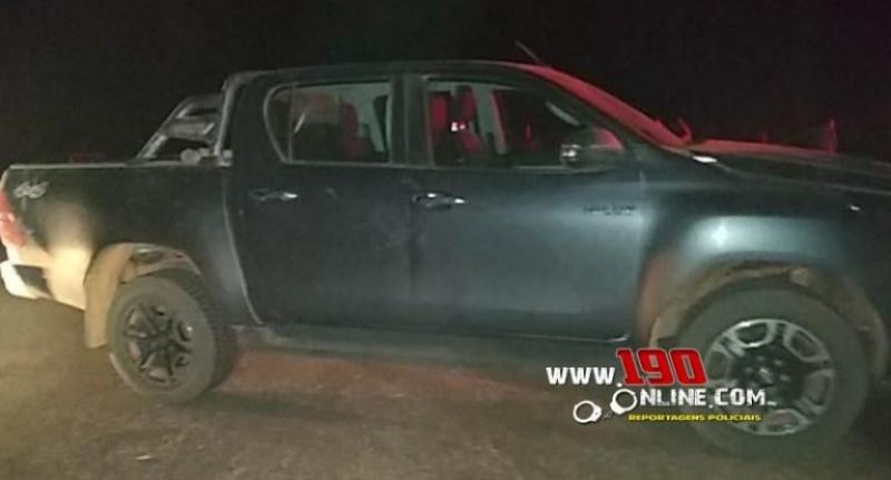 Mulher morre após colisão entre moto e caminhonete na linha P-50 em Alta Floresta do Oeste Mulher morre após colisão entre moto e caminhonete na linha P-50 em Alta Floresta do Oeste