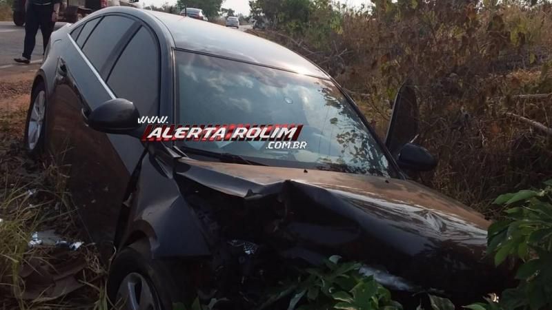 URGENTE - Morador da linha 200 morre após colisão frontal entre dois carros na RO-010 em Rolim de Moura