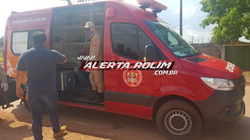 Acidente envolvendo moto e caminhonete foi registrado neste sábado em Rolim de Moura Acidente envolvendo moto e caminhonete foi registrado neste sábado em Rolim de Moura