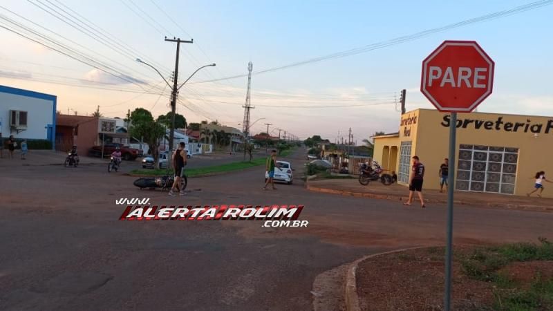 Colisão entre carro e moto no Boa Esperança deixa um ferido nesta tarde em Rolim de Moura Colisão entre carro e moto no Boa Esperança deixa um ferido nesta tarde em Rolim de Moura