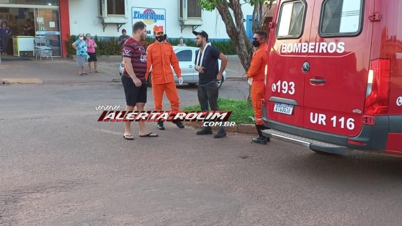 Colisão entre carro e moto no Boa Esperança deixa um ferido nesta tarde em Rolim de Moura Colisão entre carro e moto no Boa Esperança deixa um ferido nesta tarde em Rolim de Moura