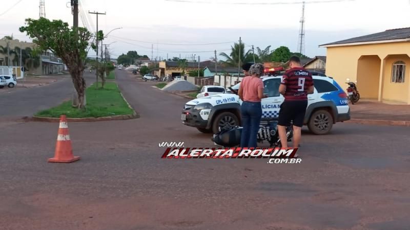 Colisão entre carro e moto no Boa Esperança deixa um ferido nesta tarde em Rolim de Moura Colisão entre carro e moto no Boa Esperança deixa um ferido nesta tarde em Rolim de Moura