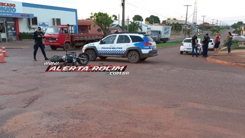 Colisão entre carro e moto no Boa Esperança deixa um ferido nesta tarde em Rolim de Moura Colisão entre carro e moto no Boa Esperança deixa um ferido nesta tarde em Rolim de Moura