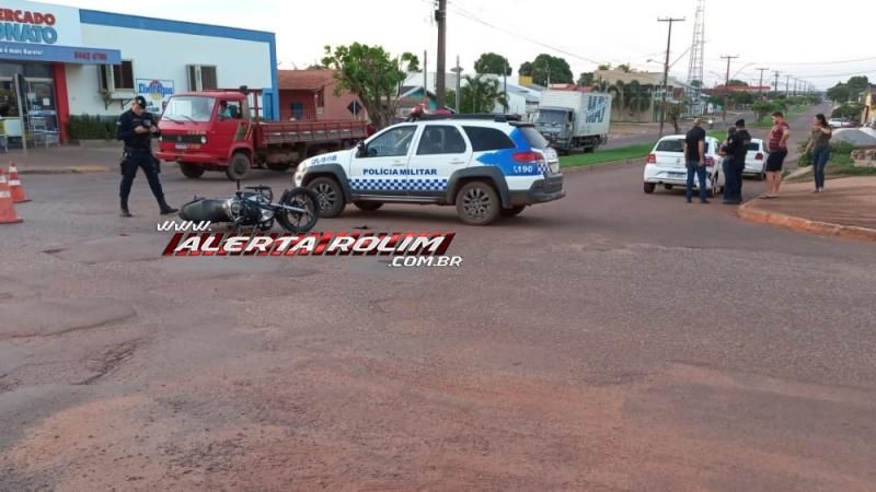 Colisão entre carro e moto no Boa Esperança deixa um ferido nesta tarde em Rolim de Moura