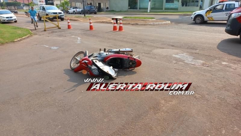 Colisão entre carro e moto resultou em vítimas nesta manhã de quarta-feira em Rolim de Moura Colisão entre carro e moto resultou em vítimas nesta manhã de quarta-feira em Rolim de Moura