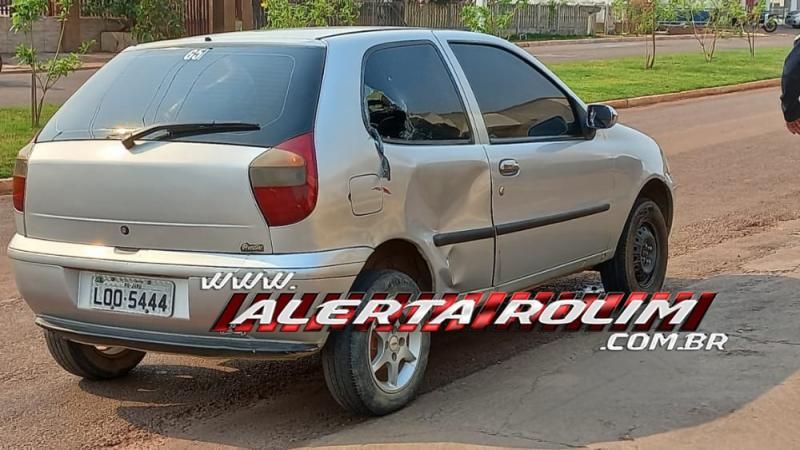 Colisão entre carro e moto resultou em vítimas nesta manhã de quarta-feira em Rolim de Moura Colisão entre carro e moto resultou em vítimas nesta manhã de quarta-feira em Rolim de Moura