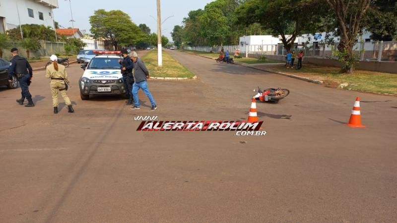 Colisão entre carro e moto resultou em vítimas nesta manhã de quarta-feira em Rolim de Moura Colisão entre carro e moto resultou em vítimas nesta manhã de quarta-feira em Rolim de Moura