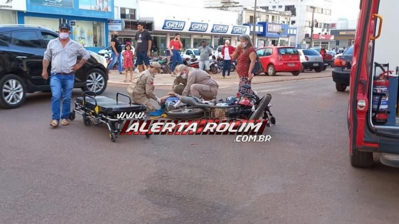Colisão entre moto e carro que resultou em um ferido é registrada no Centro de Rolim de Moura Colisão entre moto e carro que resultou em um ferido é registrada no Centro de Rolim de Moura