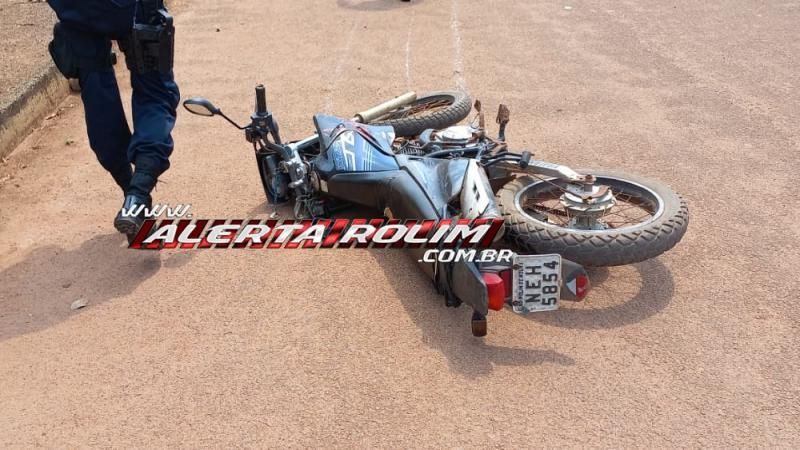 Motorista de carro foge do local após avançar via e causar grave acidente no bairro Cidade Alta em Rolim de Moura Motorista de carro foge do local após avançar via e causar grave acidente no bairro Cidade Alta em Rolim de Moura