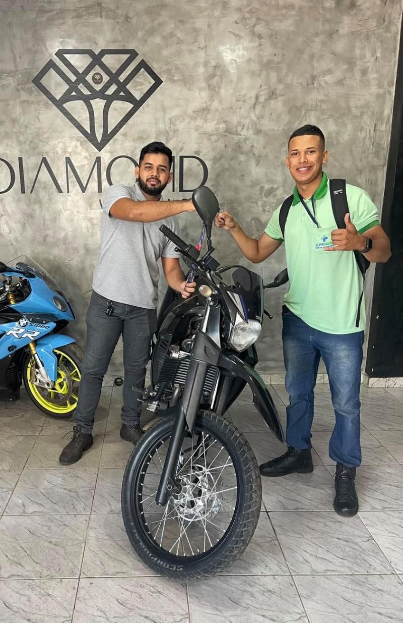 Jovem morre em RO após 15 dias de comprar a moto; veja o vídeo dele comemorando a aquisição do veículo Jovem morre em RO após 15 dias de comprar a moto; veja o vídeo dele comemorando a aquisição do veículo