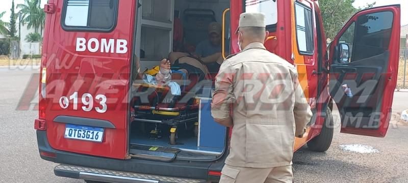 Pai e filho ficam feridos no primeiro acidente de trânsito do mês em Rolim de Moura Pai e filho ficam feridos no primeiro acidente de trânsito do mês em Rolim de Moura