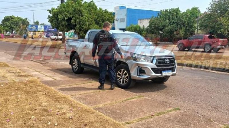 Pai e filho ficam feridos no primeiro acidente de trânsito do mês em Rolim de Moura Pai e filho ficam feridos no primeiro acidente de trânsito do mês em Rolim de Moura