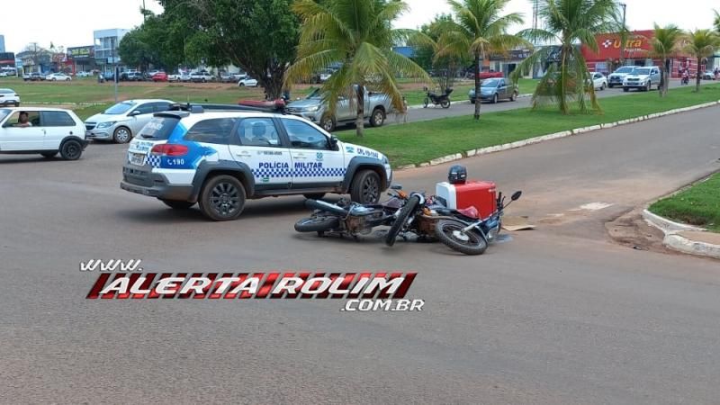 PM registrou colisão entre duas motos no Centro de Rolim de Moura nesta manhã de quinta-feira PM registrou colisão entre duas motos no Centro de Rolim de Moura nesta manhã de quinta-feira