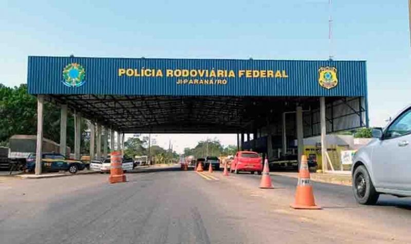 PRF afirma que não há bloqueio nas rodovias federais de RO PRF afirma que não há bloqueio nas rodovias federais de RO