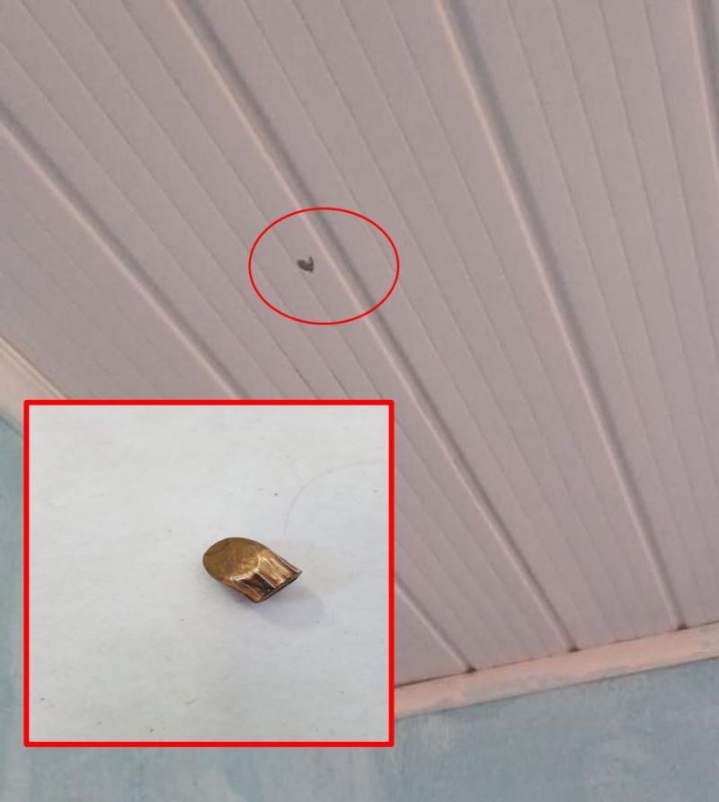 Homem ouve barulho e encontra projetil no piso de sua cozinha em Rolim de Moura Homem ouve barulho e encontra projetil no piso de sua cozinha em Rolim de Moura