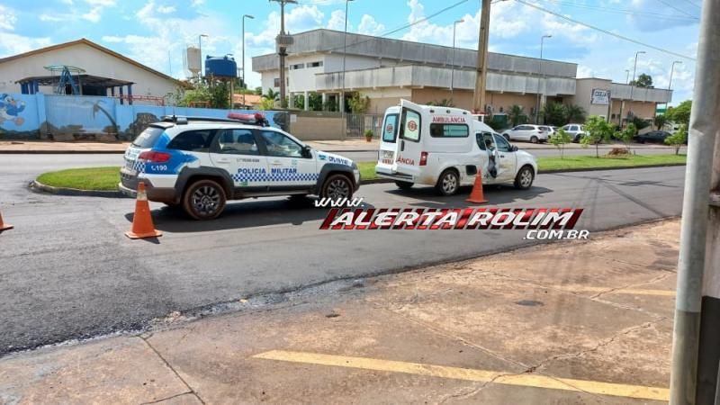 Acidente de trânsito envolvendo ambulância de Alto Alegre dos Parecis foi registrado nesta tarde em Rolim de Moura Acidente de trânsito envolvendo ambulância de Alto Alegre dos Parecis foi registrado nesta tarde em Rolim de Moura