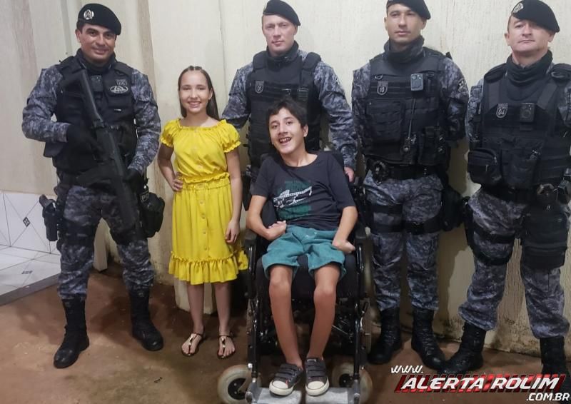 Criança realiza sonho em comemorar aniversário com a presença da Polícia Militar Criança realiza sonho em comemorar aniversário com a presença da Polícia Militar