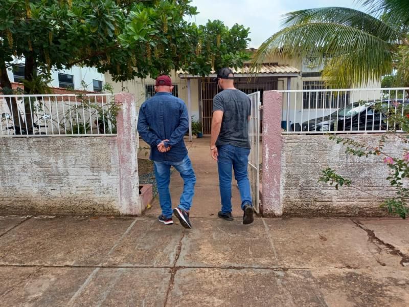 Marido, acusado de torturar a esposa por quase 20 anos é preso pela equipe da Polícia Civil da DEAM em Rolim de Moura Marido, acusado de torturar a esposa por quase 20 anos é preso pela equipe da Polícia Civil da DEAM em Rolim de Moura