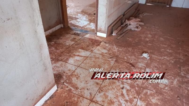 Polícia Civil faz ação para esclarecer morte de jovem encontrada morta em banheiro de obra em Rolim de Moura Polícia Civil faz ação para esclarecer morte de jovem encontrada morta em banheiro de obra em Rolim de Moura