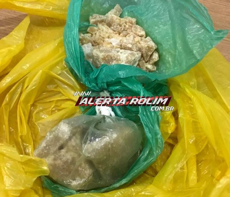 Suspeitos de tráfico de drogas foram presos pela PM em Nova Estrela Suspeitos de tráfico de drogas foram presos pela PM em Nova Estrela