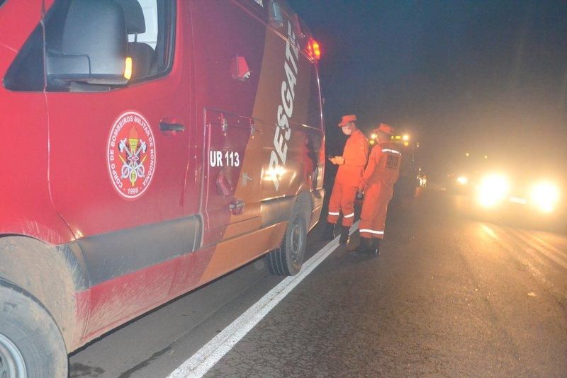 Acidente entre caminhão guincho e veículo de passeio na BR 364 deixa duas pessoas feridas em RO Acidente entre caminhão guincho e veículo de passeio na BR 364 deixa duas pessoas feridas em RO