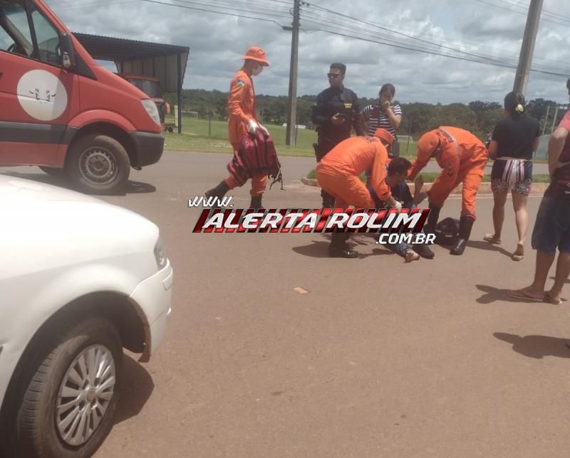 Colisão entre moto e carro nesta quinta-feira resultou em um ferido em Rolim de Moura - Vídeo Colisão entre moto e carro nesta quinta-feira resultou em um ferido em Rolim de Moura - Vídeo