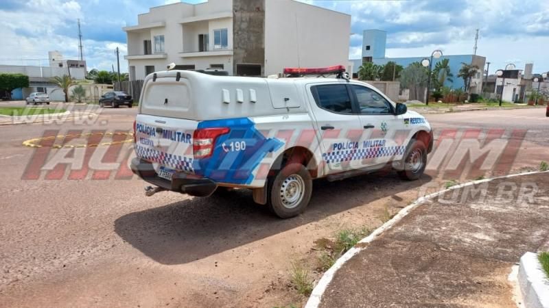 Condutora de carro avança via e colide em outro veículo no Centro de Rolim de Moura Condutora de carro avança via e colide em outro veículo no Centro de Rolim de Moura