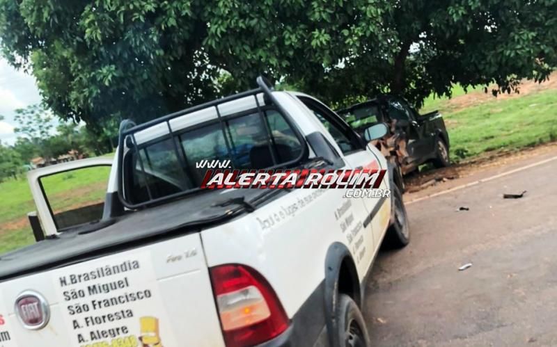 Grave acidente entre dois carros foi registrado na RO-010, entre os municípios de Rolim de Moura e Novo Horizonte do Oeste Grave acidente entre dois carros foi registrado na RO-010, entre os municípios de Rolim de Moura e Novo Horizonte do Oeste