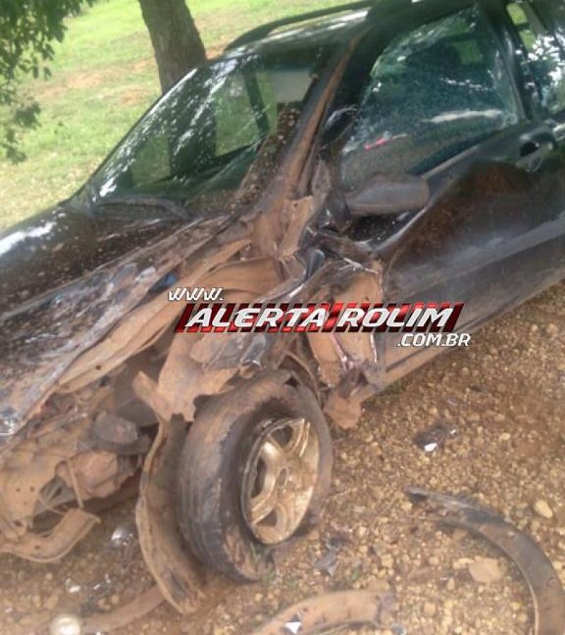 Grave acidente entre dois carros foi registrado na RO-010, entre os municípios de Rolim de Moura e Novo Horizonte do Oeste