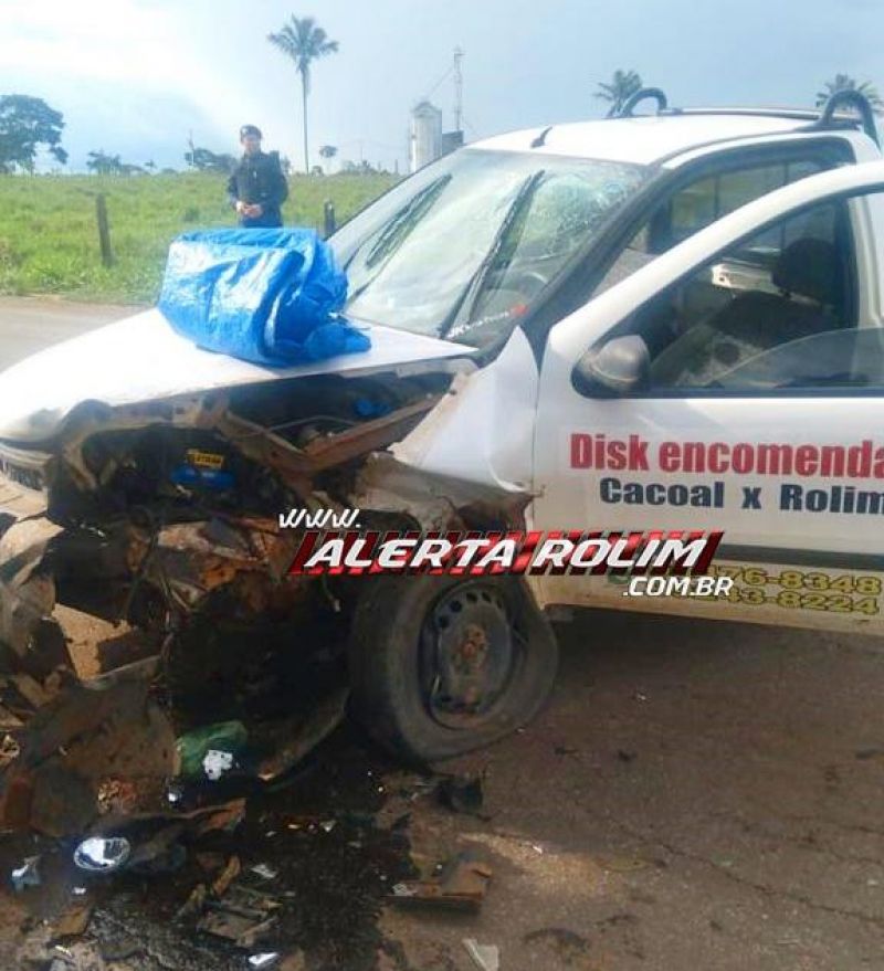 Grave acidente entre dois carros foi registrado na RO-010, entre os municípios de Rolim de Moura e Novo Horizonte do Oeste Grave acidente entre dois carros foi registrado na RO-010, entre os municípios de Rolim de Moura e Novo Horizonte do Oeste