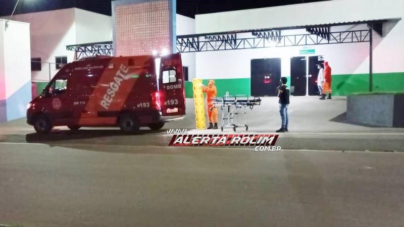 Motociclista foi socorrido pelos bombeiros com suspeita de traumatismo craniano, após colidir na traseira de uma carroceria de caminhão que estava estacionada em Rolim de Moura Motociclista foi socorrido pelos bombeiros com suspeita de traumatismo craniano, após colidir na traseira de uma carroceria de caminhão que estava estacionada em Rolim de Moura