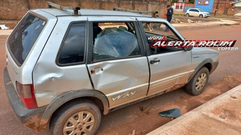 Motociclista sofre ferimento grave na cabeça após colidir contra carro nesta tarde de domingo em Rolim de Moura - Vídeo Motociclista sofre ferimento grave na cabeça após colidir contra carro nesta tarde de domingo em Rolim de Moura - Vídeo