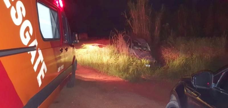 Motorista capota veículo ao colidir com capivara na BR 364 em RO Motorista capota veículo ao colidir com capivara na BR 364 em RO