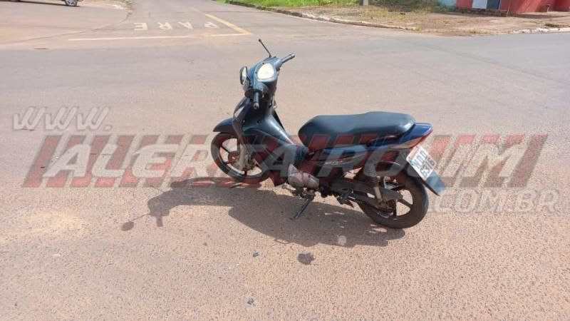 Motorista de Onix branco foge do local após fechar motociclista em Rolim de Moura; Testemunhas repassaram a placa do carro à PM Motorista de Onix branco foge do local após fechar motociclista em Rolim de Moura; Testemunhas repassaram a placa do carro à PM