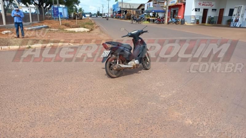 Motorista de Onix branco foge do local após fechar motociclista em Rolim de Moura; Testemunhas repassaram a placa do carro à PM Motorista de Onix branco foge do local após fechar motociclista em Rolim de Moura; Testemunhas repassaram a placa do carro à PM