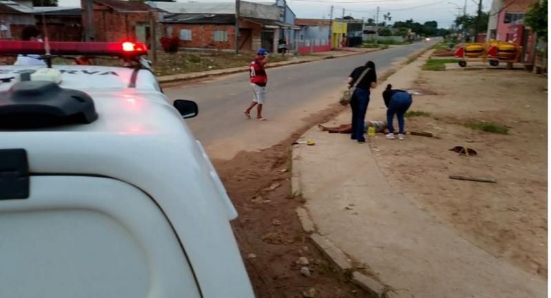 Mulher é morta a pauladas e teve garganta cortada em RO Mulher é morta a pauladas e teve garganta cortada em RO