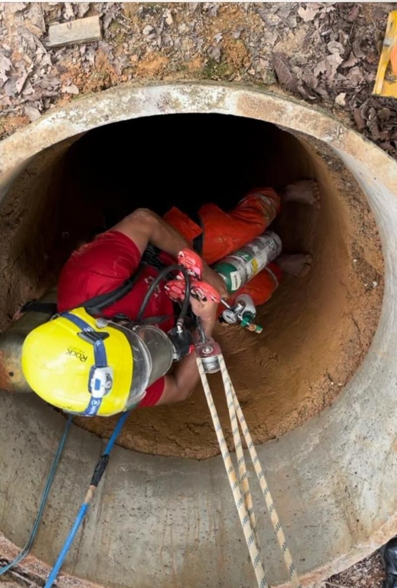Mulher sobrevive após tampa de poço quebrar e ela cair cerca de 25 metros, em RO Mulher sobrevive após tampa de poço quebrar e ela cair cerca de 25 metros, em RO