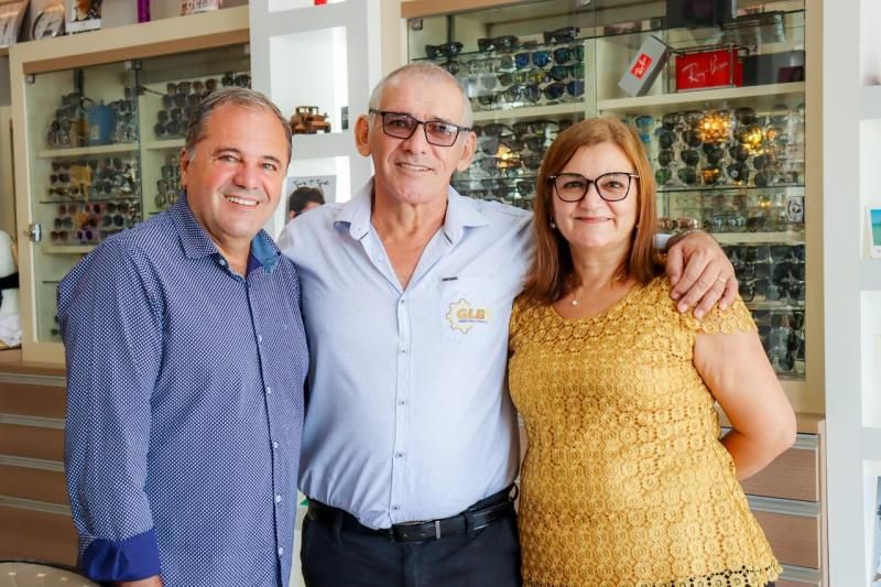 Ótica e Relojoaria Safira reinaugura em Rolim de Moura com um ambiente moderno e acolhedor - VÍDEO Ótica e Relojoaria Safira reinaugura em Rolim de Moura com um ambiente moderno e acolhedor - VÍDEO