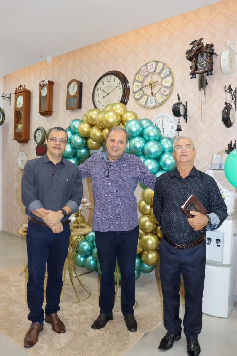 Ótica e Relojoaria Safira reinaugura em Rolim de Moura com um ambiente moderno e acolhedor - VÍDEO Ótica e Relojoaria Safira reinaugura em Rolim de Moura com um ambiente moderno e acolhedor - VÍDEO