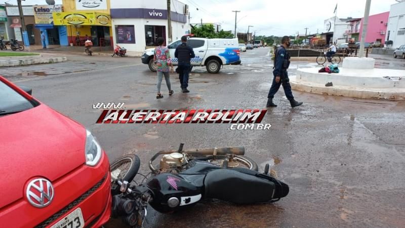 PM registra colisão entre carro e moto nesta sexta-feira em Rolim de Moura PM registra colisão entre carro e moto nesta sexta-feira em Rolim de Moura