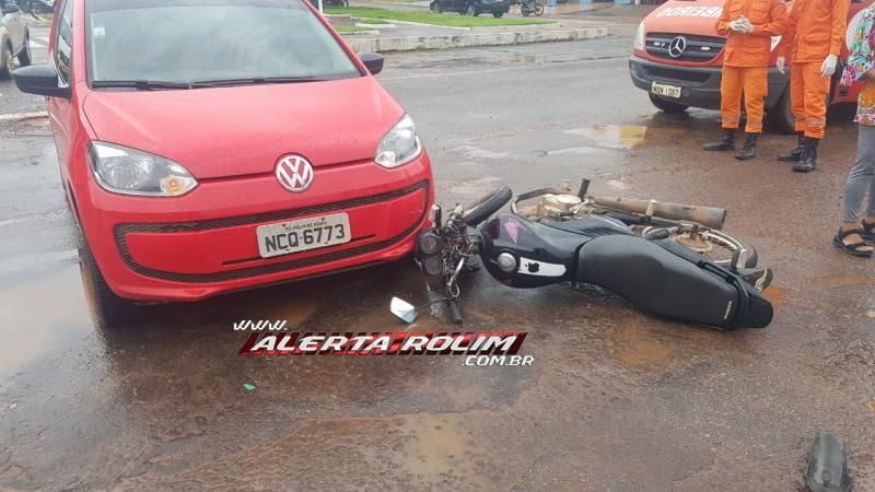 PM registra colisão entre carro e moto nesta sexta-feira em Rolim de Moura PM registra colisão entre carro e moto nesta sexta-feira em Rolim de Moura