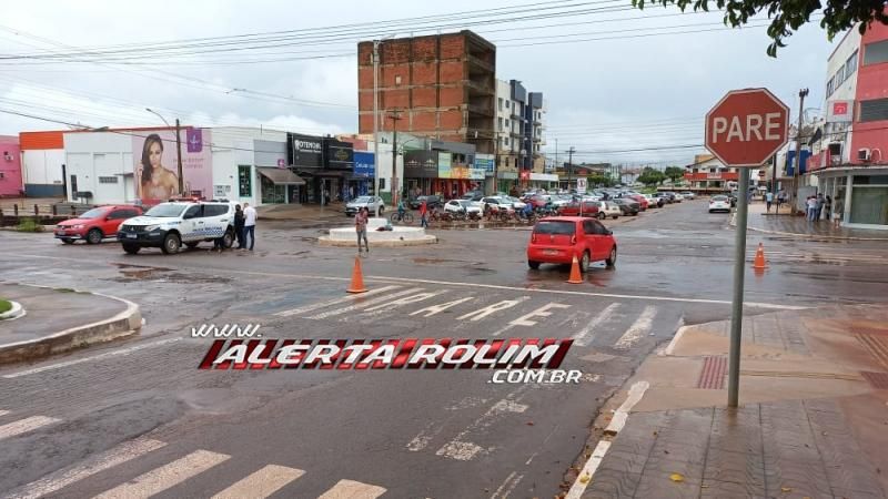 PM registra colisão entre carro e moto nesta sexta-feira em Rolim de Moura PM registra colisão entre carro e moto nesta sexta-feira em Rolim de Moura