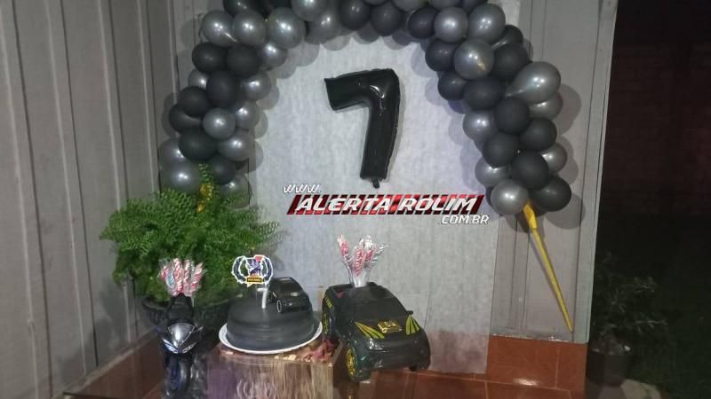 Após pedido ao “Papai Noel”, Polícia Militar em Rolim de Moura realiza surpresa a criança que sonha em ser policial; assista ao vídeo Após pedido ao “Papai Noel”, Polícia Militar em Rolim de Moura realiza surpresa a criança que sonha em ser policial; assista ao vídeo