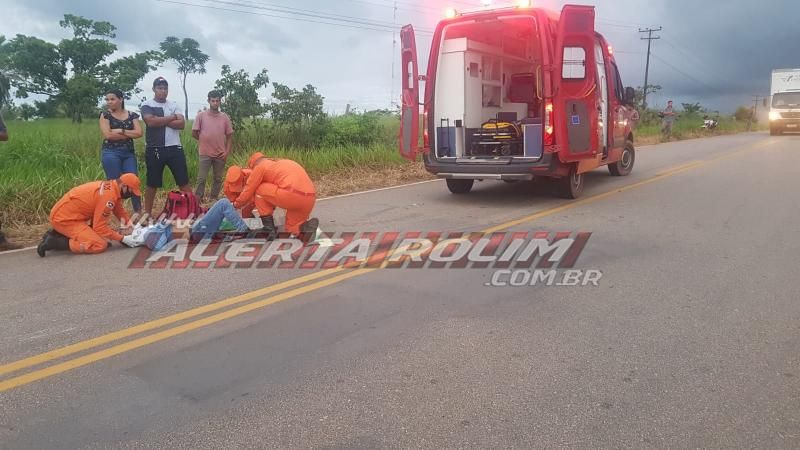 Carro capota em grave acidente de trânsito na RO-383 nesta tarde de terça-feira em Rolim de Moura Carro capota em grave acidente de trânsito na RO-383 nesta tarde de terça-feira em Rolim de Moura
